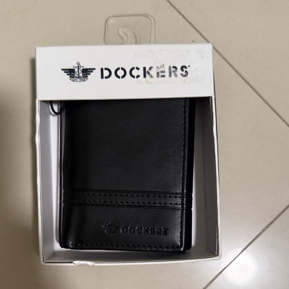 Dockers Black Wallet